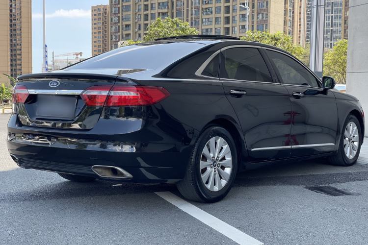 Used Ford Taurus 2016 EcoBoost 180 Luxury Model Exterior 5