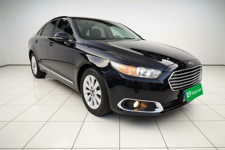 Used Ford Taurus 2016 EcoBoost 180 Luxury Model Front Right 45 Deg
