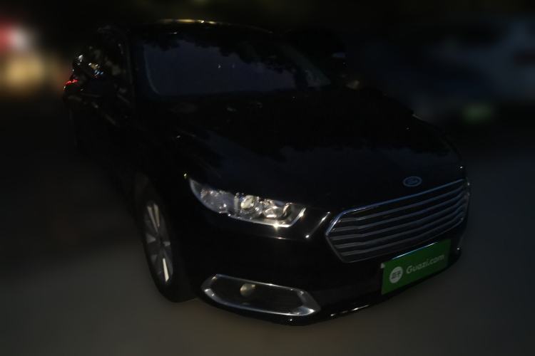 Used Ford Taurus 2016 EcoBoost 180 Luxury Model Front Right 45 Deg