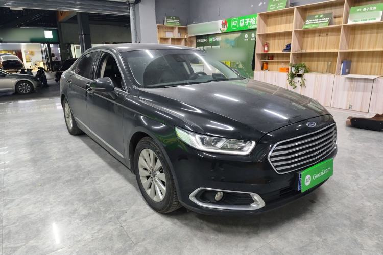 Used Ford Taurus 2016 EcoBoost 180 Luxury Model Front Right 45 Deg