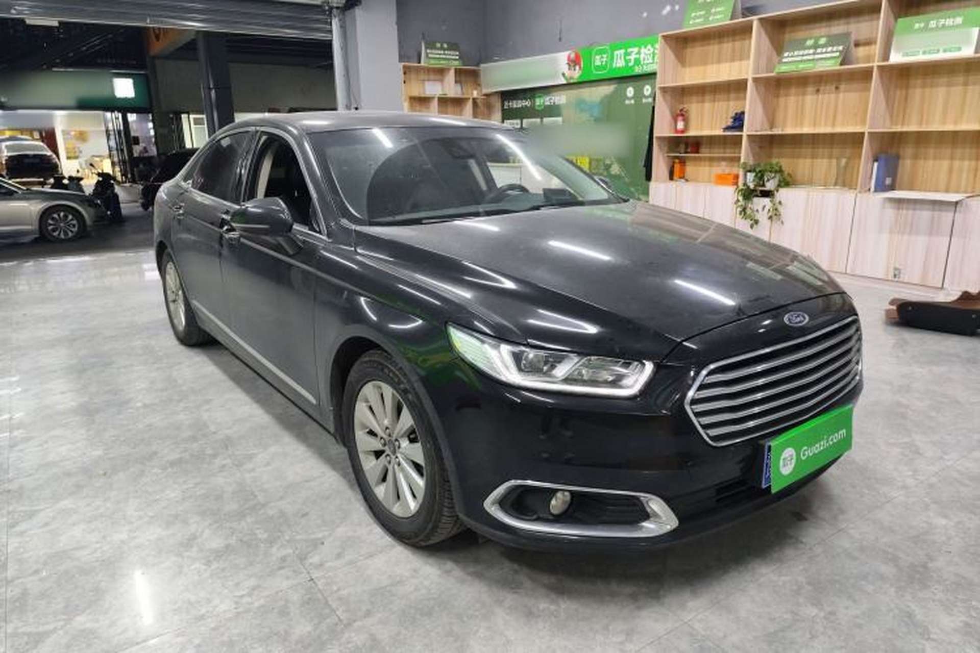 Used Ford Taurus 2016 EcoBoost 180 Luxury Model Front Right 45 Deg