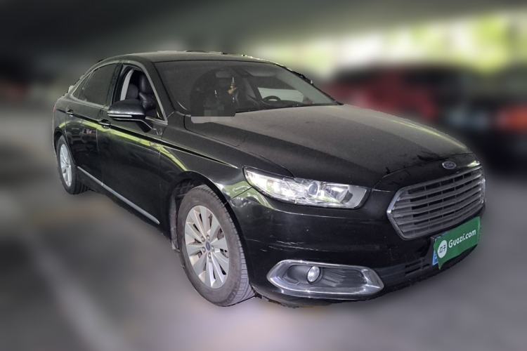 Used Ford Taurus 2016 EcoBoost 180 Luxury Model Front Right 45 Deg