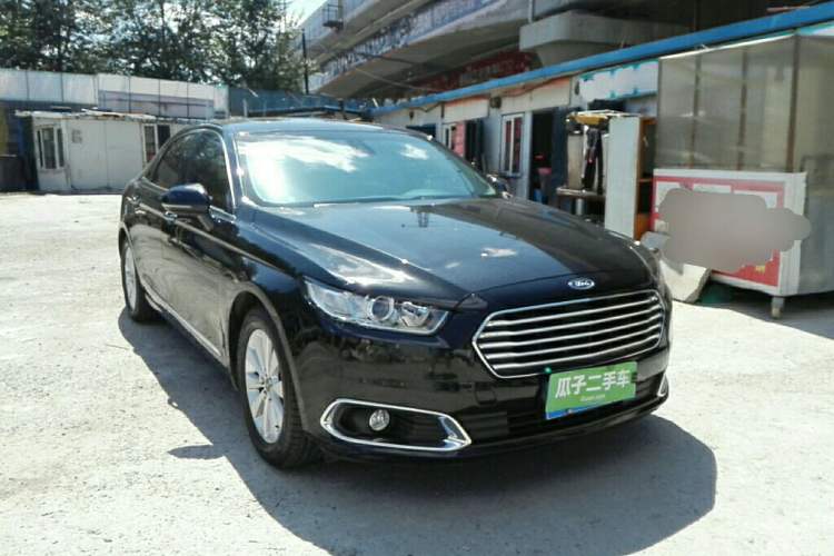 Used Ford Taurus 2016 EcoBoost 180 Luxury Model Front Right 45 Deg