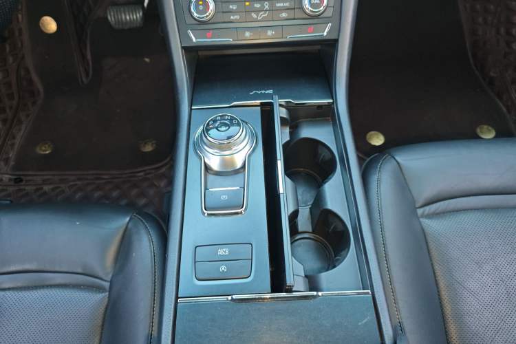 Used Ford Taurus 2016 EcoBoost 180 Luxury Model Gear Lever