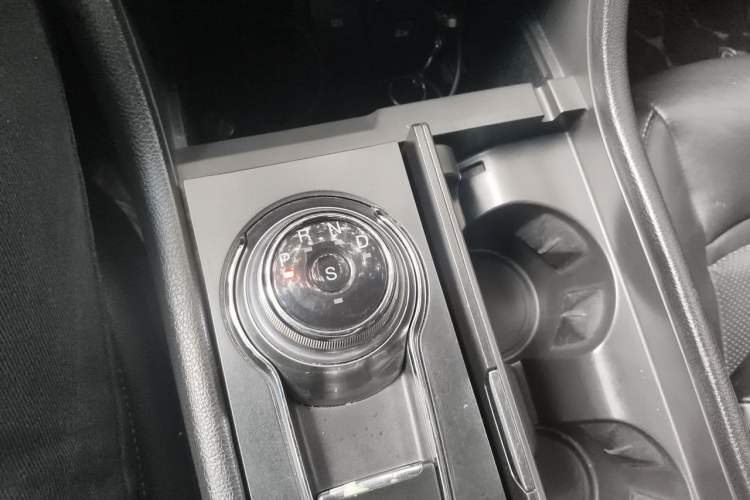 Used Ford Taurus 2016 EcoBoost 180 Luxury Model Gear Lever