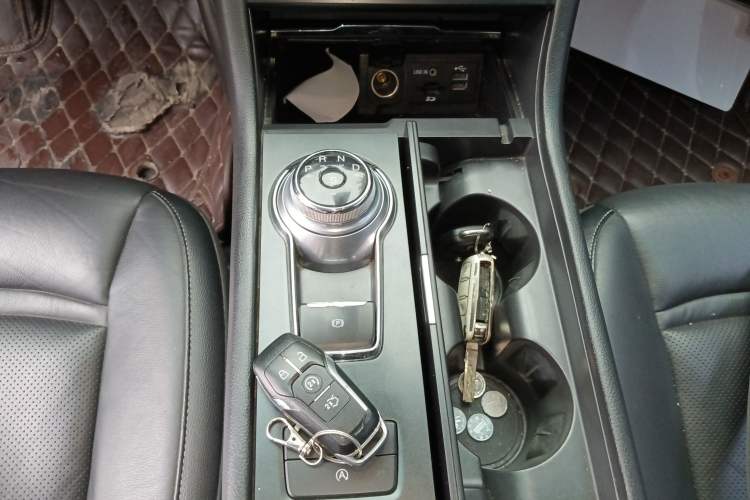 Used Ford Taurus 2016 EcoBoost 180 Luxury Model Gear Lever
