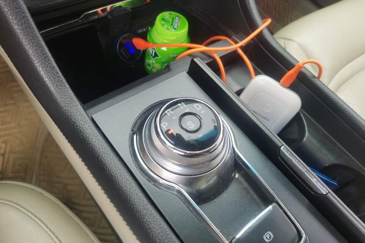 Used Ford Taurus 2016 EcoBoost 180 Luxury Model Gear Lever