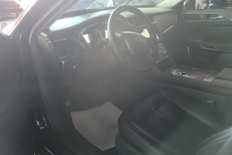 Used Ford Taurus 2016 EcoBoost 180 Luxury Model Interior 2