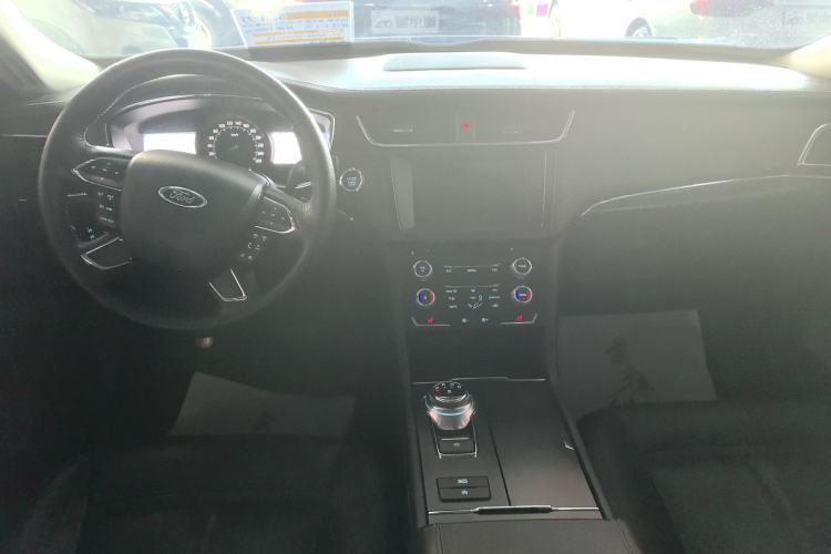 Used Ford Taurus 2016 EcoBoost 180 Luxury Model Interior 3