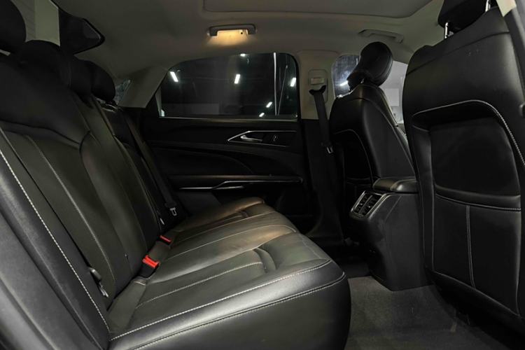 Used Ford Taurus 2016 EcoBoost 180 Luxury Model Interior 4