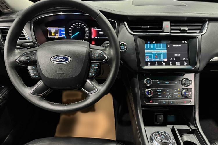 Used Ford Taurus 2016 EcoBoost 180 Luxury Model Interior 5
