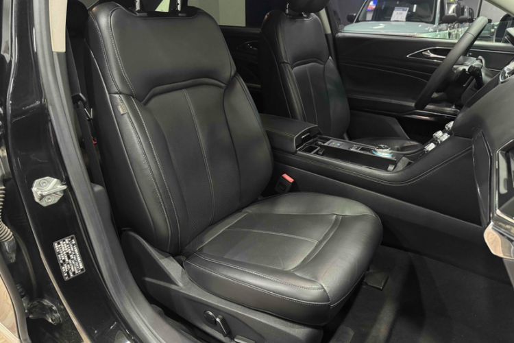 Used Ford Taurus 2016 EcoBoost 180 Luxury Model Interior 9
