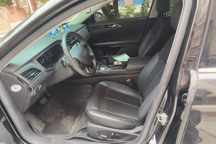 Used Ford Taurus 2016 EcoBoost 180 Luxury Model Left Front Seat