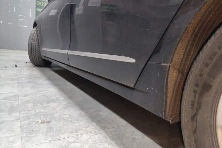 Used Ford Taurus 2016 EcoBoost 180 Luxury Model Left Side Sill
