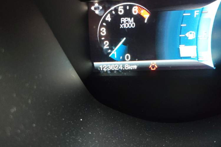 Used Ford Taurus 2016 EcoBoost 180 Luxury Model Odometer Close Up