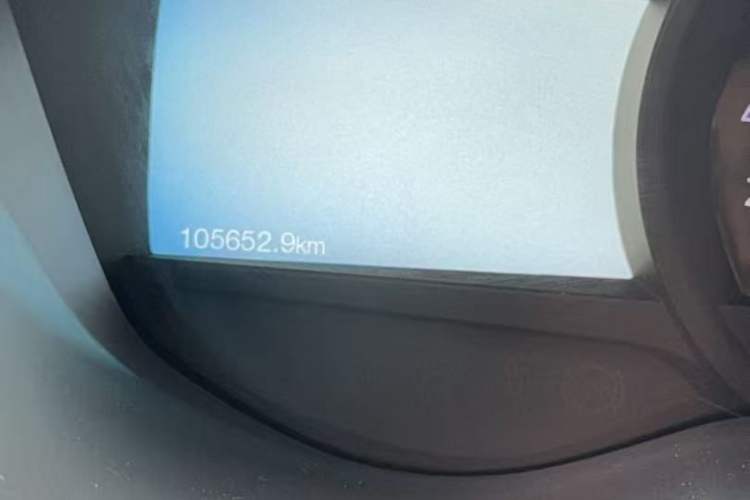 Used Ford Taurus 2016 EcoBoost 180 Luxury Model Odometer Close Up