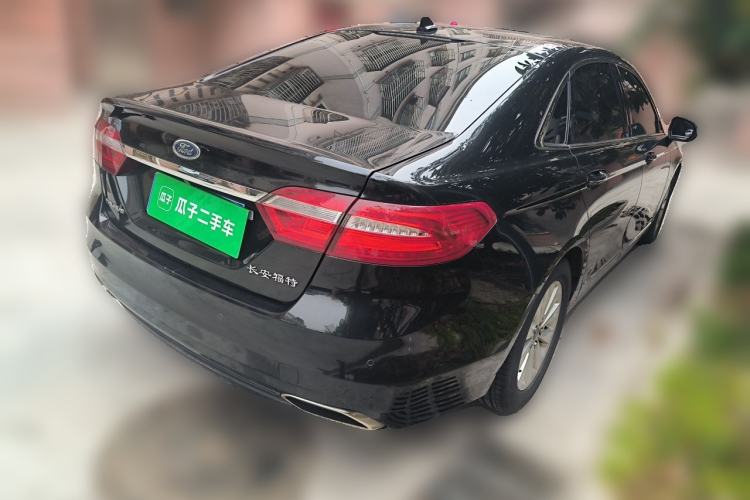 Used Ford Taurus 2016 EcoBoost 180 Luxury Model Rear Right 45 Deg