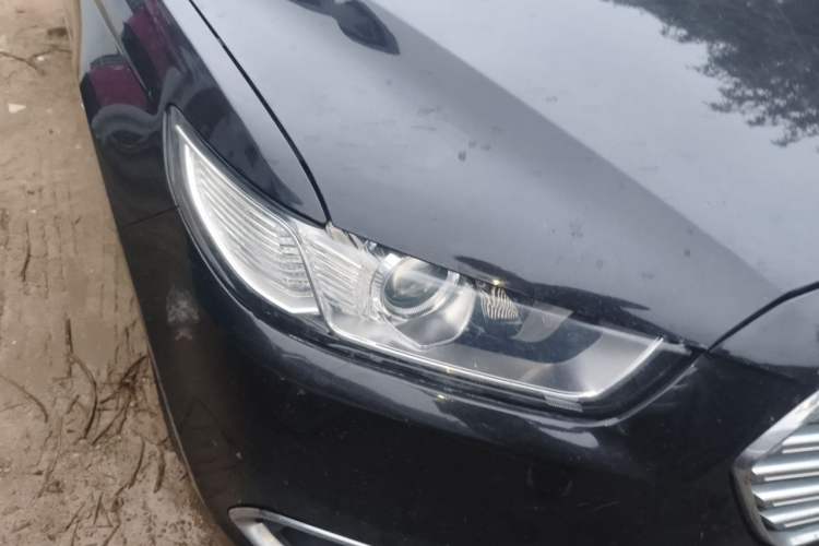 Used Ford Taurus 2016 EcoBoost 180 Luxury Model Right Front Headlight