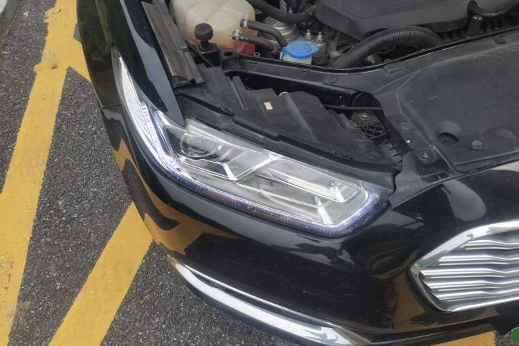 Used Ford Taurus 2016 EcoBoost 180 Luxury Model Right Front Headlight