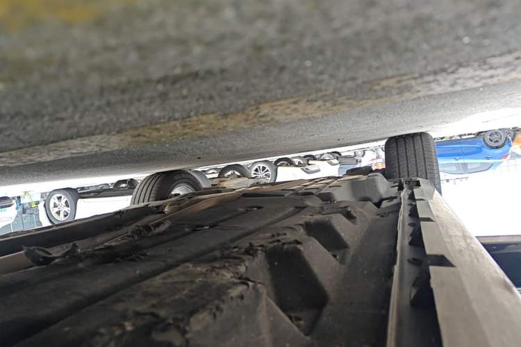 Used Ford Taurus 2016 EcoBoost 180 Luxury Model Right Side Sill