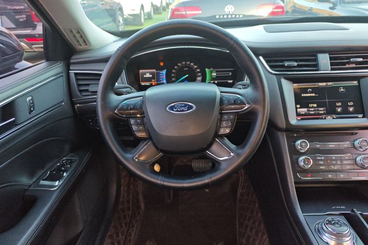 Used Ford Taurus 2016 EcoBoost 180 Luxury Model Steering Wheel