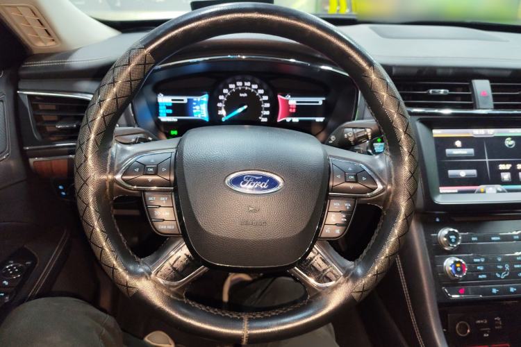 Used Ford Taurus 2016 EcoBoost 180 Luxury Model Steering Wheel