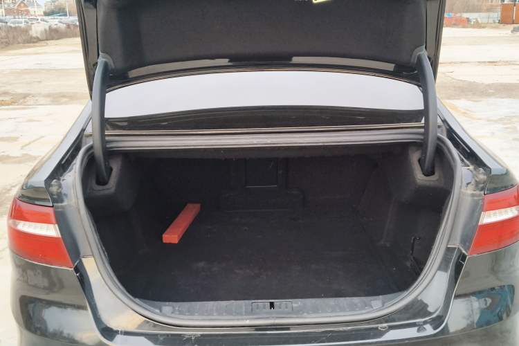 Used Ford Taurus 2016 EcoBoost 180 Luxury Model Trunk