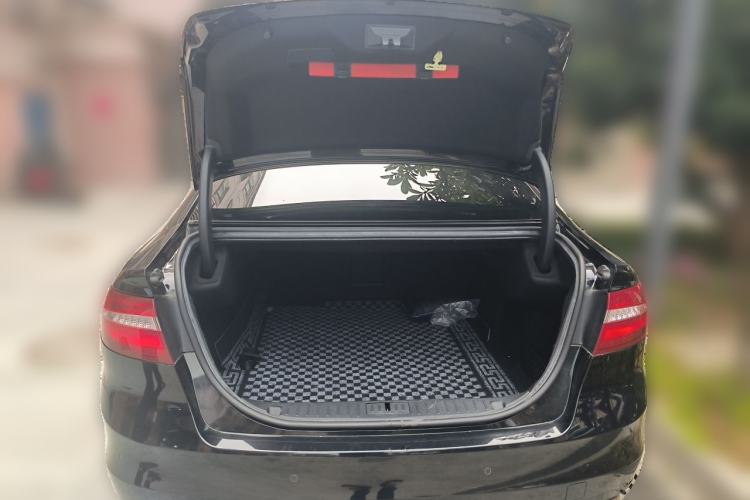Used Ford Taurus 2016 EcoBoost 180 Luxury Model Trunk