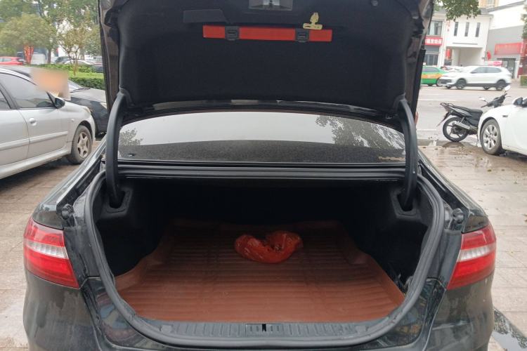 Used Ford Taurus 2016 EcoBoost 180 Luxury Model Trunk