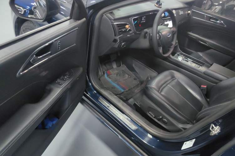 Used Ford Taurus 2016 EcoBoost 180 Luxury Model Driver Seat