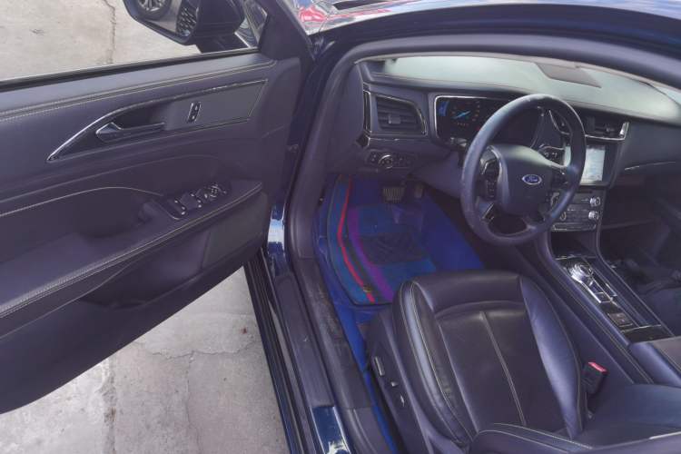 Used Ford Taurus 2016 EcoBoost 180 Luxury Model Driver Seat