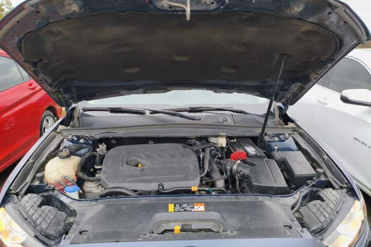 Used Ford Taurus 2016 EcoBoost 180 Luxury Model Engine Bay