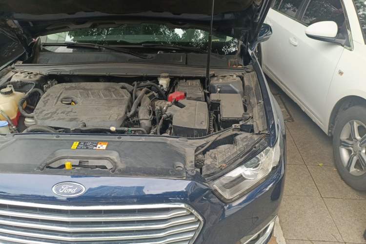 Used Ford Taurus 2016 EcoBoost 180 Luxury Model Engine Bay Left
