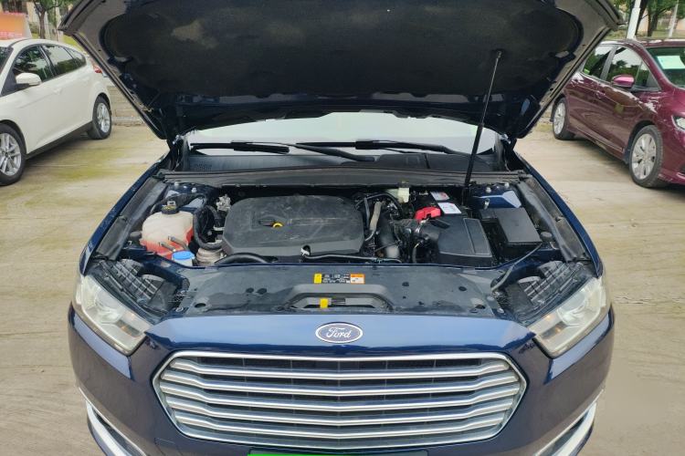 Used Ford Taurus 2016 EcoBoost 180 Luxury Model Engine Bay