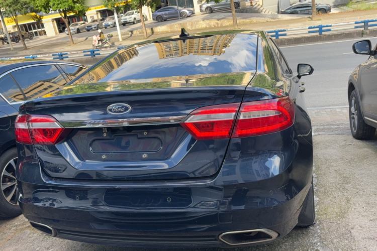 Used Ford Taurus 2016 EcoBoost 180 Luxury Model Exterior 4