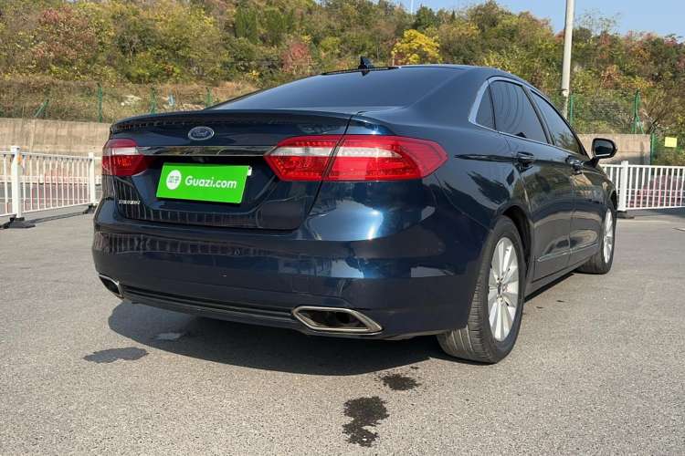 Used Ford Taurus 2016 EcoBoost 180 Luxury Model Exterior 8
