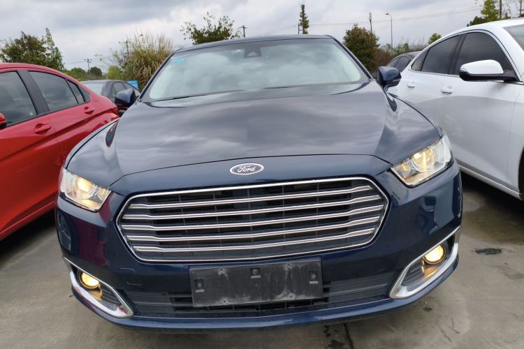 Used Ford Taurus 2016 EcoBoost 180 Luxury Model Front
