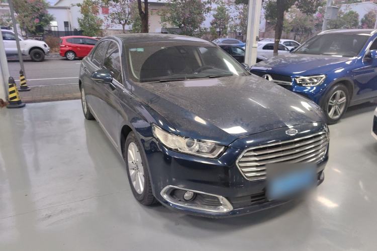 Used Ford Taurus 2016 EcoBoost 180 Luxury Model Front Right 45 Deg