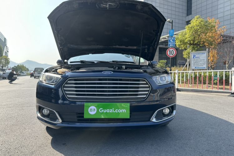 Used Ford Taurus 2016 EcoBoost 180 Luxury Model Interior 14