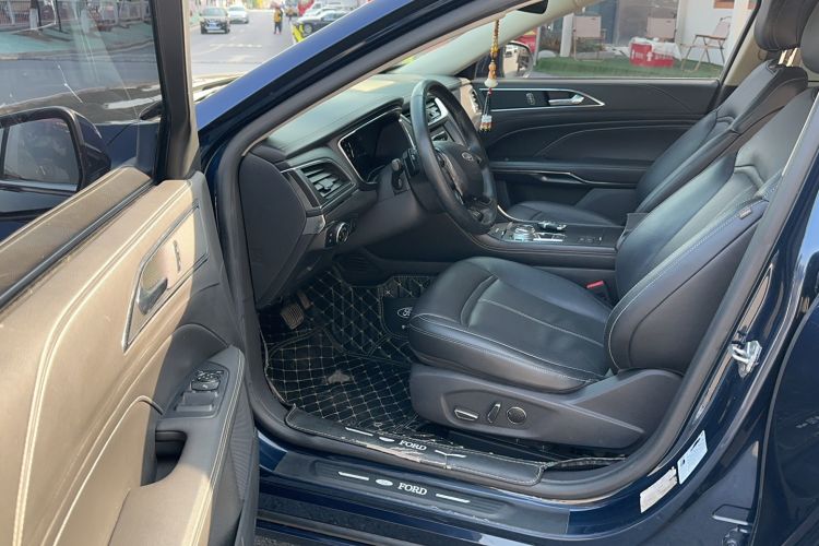 Used Ford Taurus 2016 EcoBoost 180 Luxury Model Interior 2