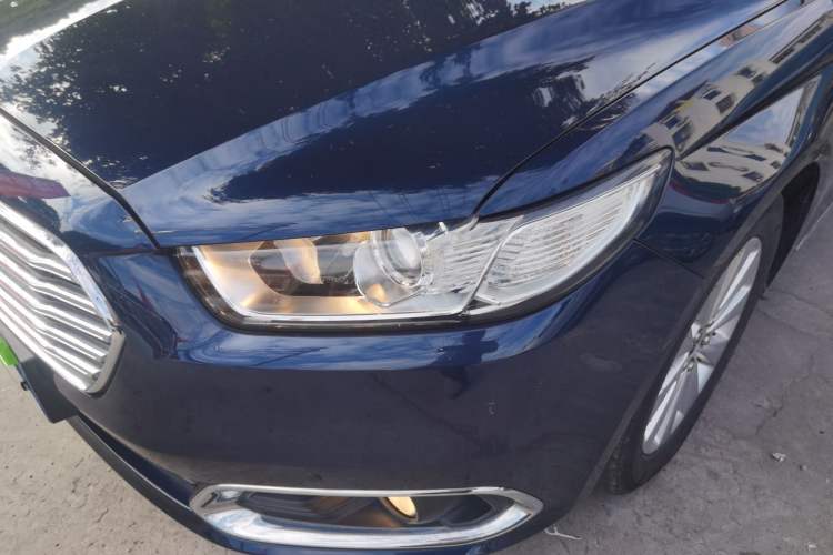 Used Ford Taurus 2016 EcoBoost 180 Luxury Model Left Front Headlight
