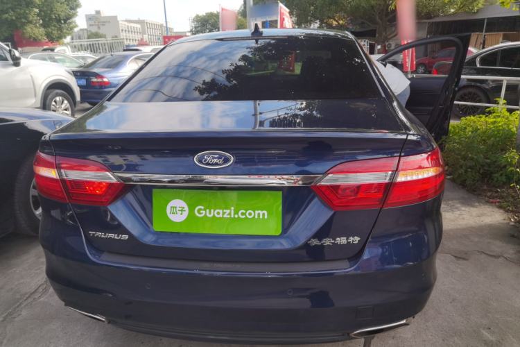 Used Ford Taurus 2016 EcoBoost 180 Luxury Model Rear
