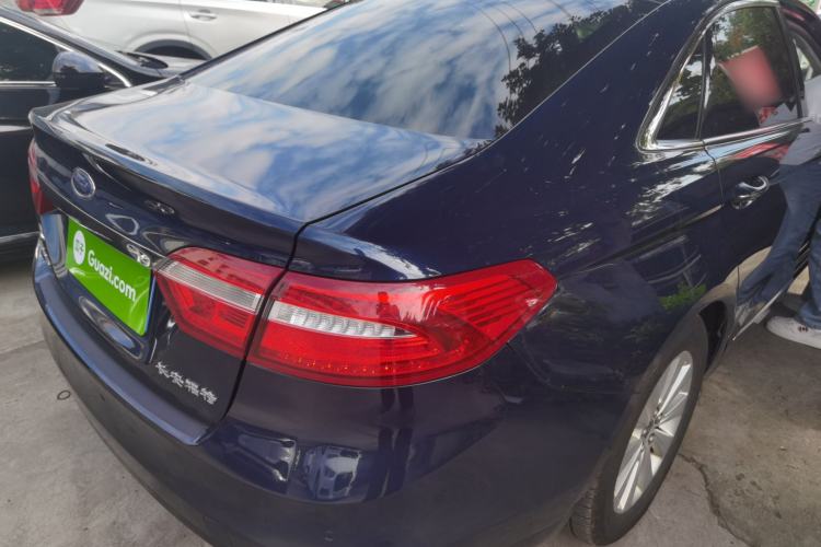 Used Ford Taurus 2016 EcoBoost 180 Luxury Model Rear Right 45 Deg