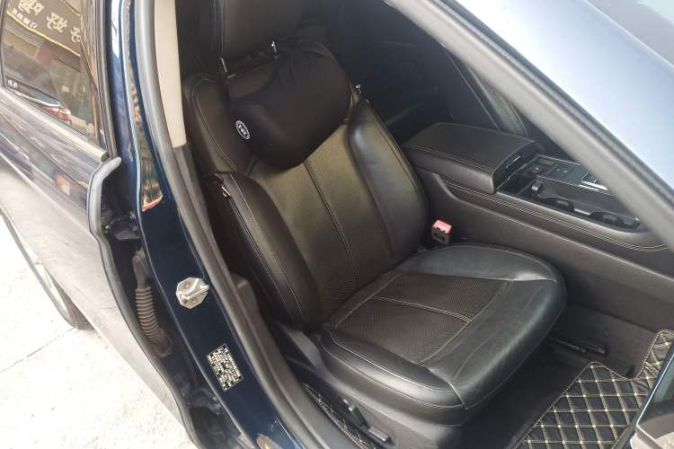 Used Ford Taurus 2016 EcoBoost 180 Luxury Model Right Front Seat