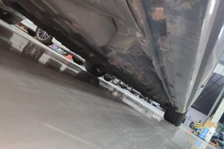 Used Ford Taurus 2016 EcoBoost 180 Luxury Model Right Side Sill