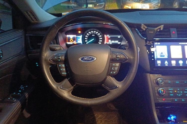 Used Ford Taurus 2016 EcoBoost 180 Luxury Model Steering Wheel