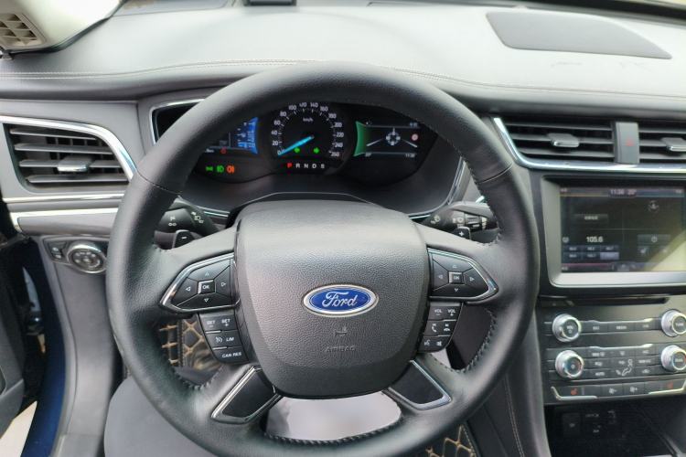 Used Ford Taurus 2016 EcoBoost 180 Luxury Model Steering Wheel