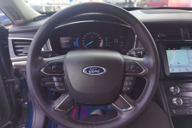 Used Ford Taurus 2016 EcoBoost 180 Luxury Model Steering Wheel