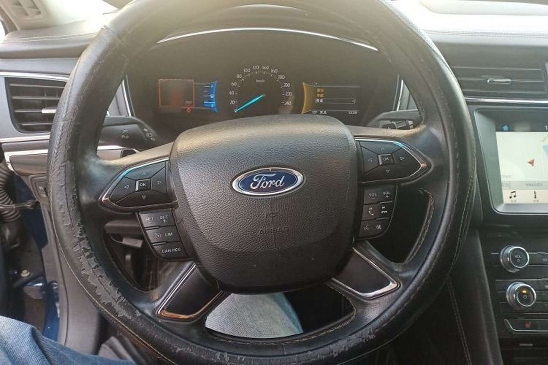Used Ford Taurus 2016 EcoBoost 180 Luxury Model Steering Wheel