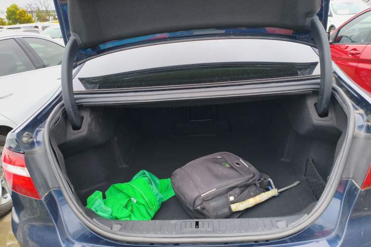 Used Ford Taurus 2016 EcoBoost 180 Luxury Model Trunk